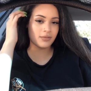 Meet your Posher, Candace